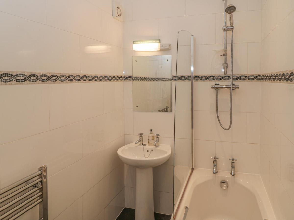 Apartment 4 Whitby Ngoại thất bức ảnh